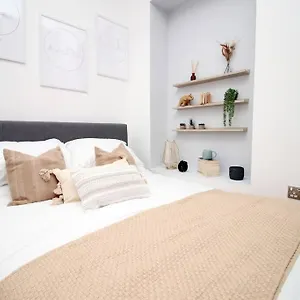  Apartment The Snug - Studio In Mount Pleasant United Kingdom